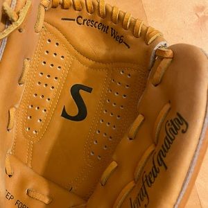Spalding Top-Grain Leather Right Hand Glove